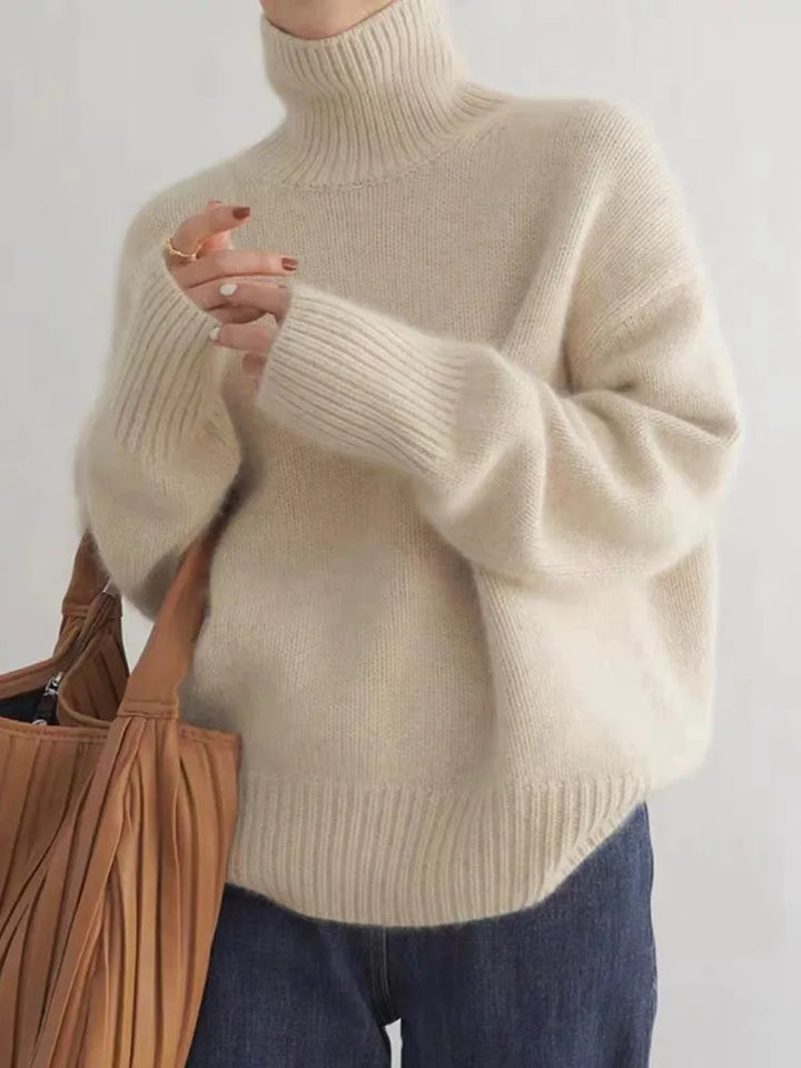 Noa™ – Oversized Knit Turtleneck