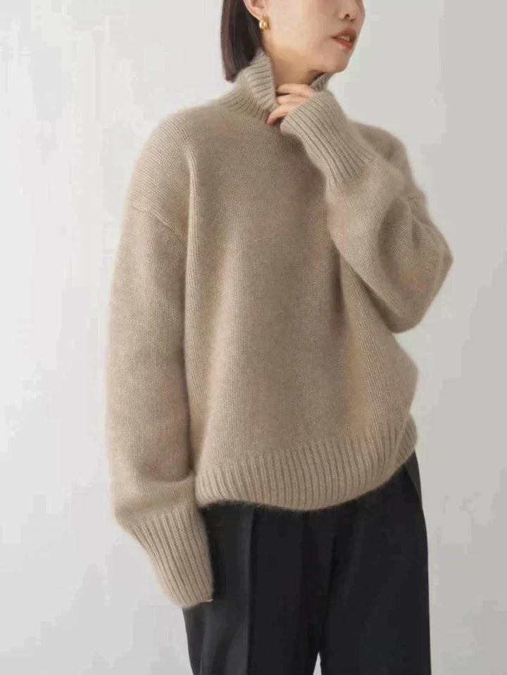 Noa™ – Oversized Knit Turtleneck
